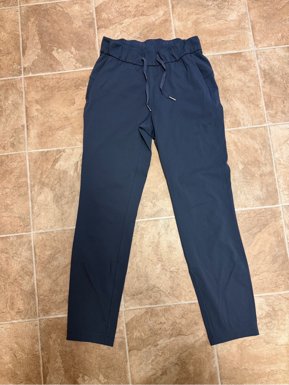 Women’s lululemon Navy Drawstring Tapered Pants